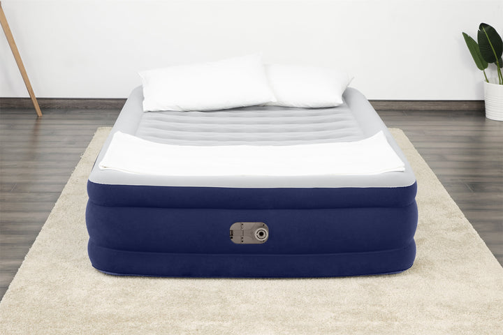 Tritech 15" Full Air Mattress with Built-In Pump