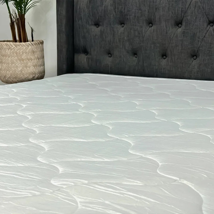 Queen Mattress - 6 Inch Comfort Foam & Spring Hybrid Mattress - Tight Top - Medium Firm - Oliver & Smith