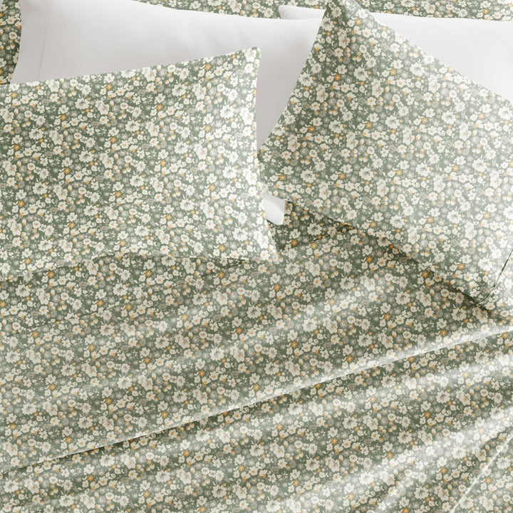 - Patterned Ultra-Soft Bed Sheet Set - Delicate Blossoms